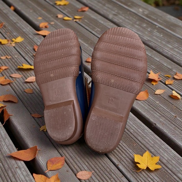 Adrienne Vittadini Bambini Unisex Brown and Navy Flannel Lined Winter Duck Boots - Picture 5 of 7